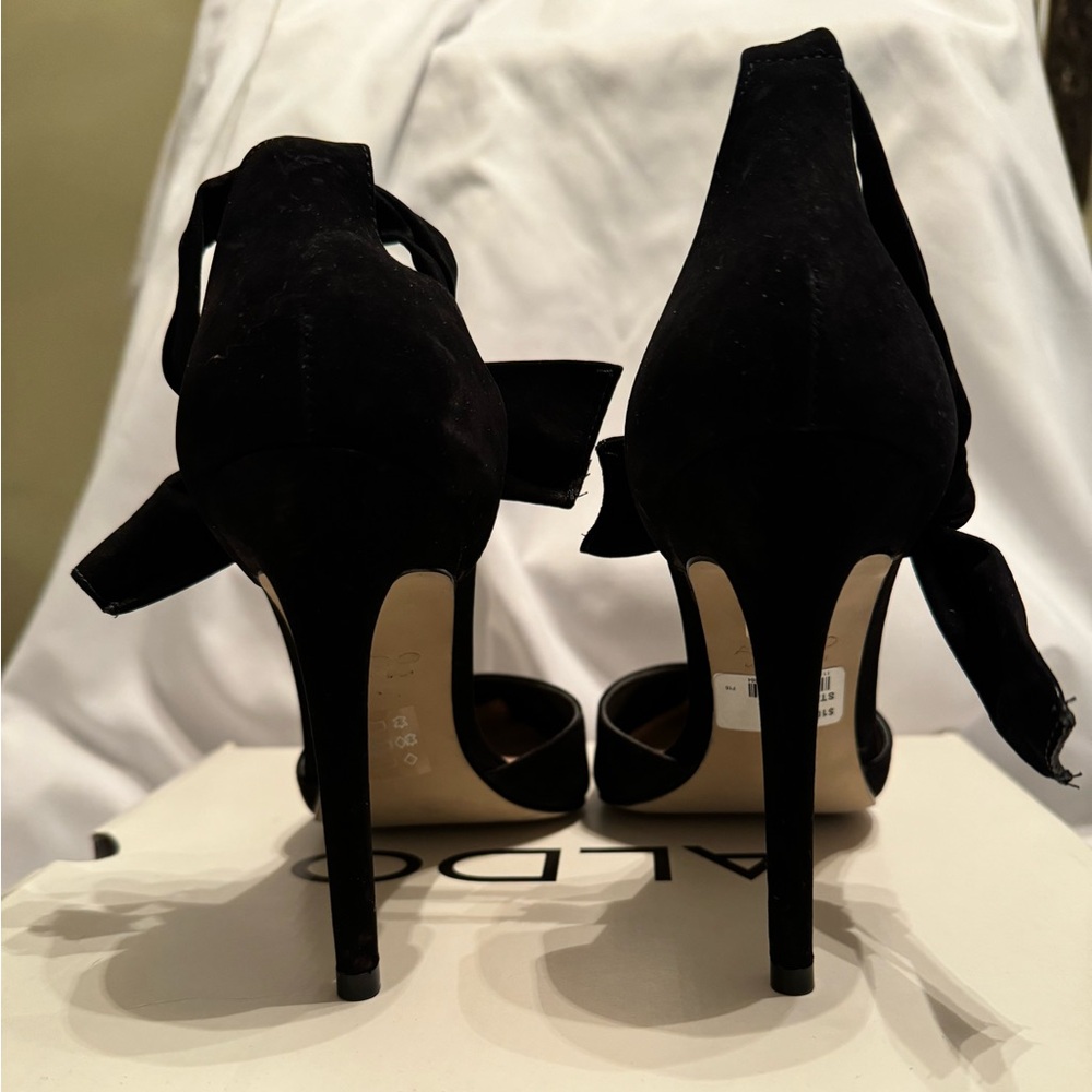 Black Suede ankle tie 4” heels by Aldo - Picture 2 of 7